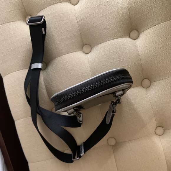 Coach Phone Crossbody - Picture 4 of 11